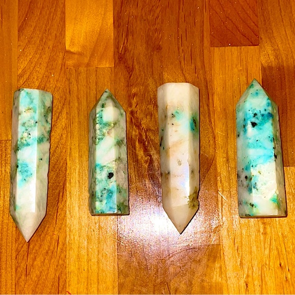 Obelisk Chrysocolla in Quartz w/ Azurite, Phoenix Towers - Picture 4 of 15